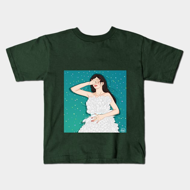bird fashion girl Kids T-Shirt by kira4ka93